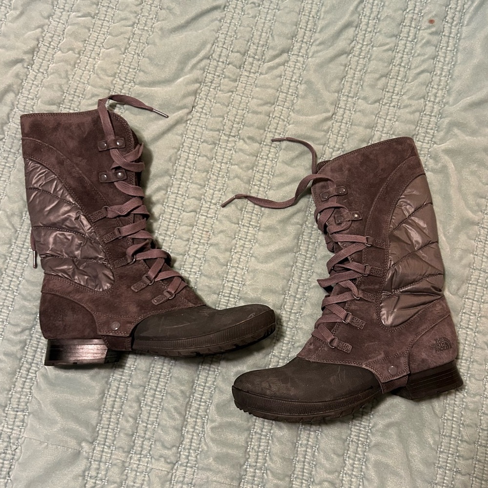 Women’s North Face Gray lace up boots